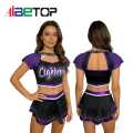 Eleganti uniformi da cheerleader All Stars per la competizione