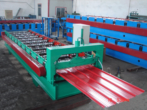 Steel tile roll forming machine