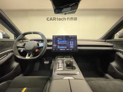 Xiaomi SU7 Ultra 2025 Ultra