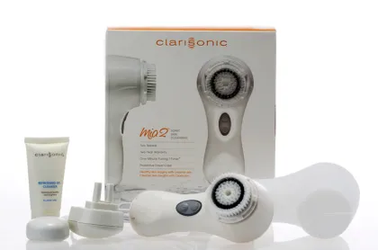 original white Clarisonic Mia 2 Skin Cleansing System +Clean Cream