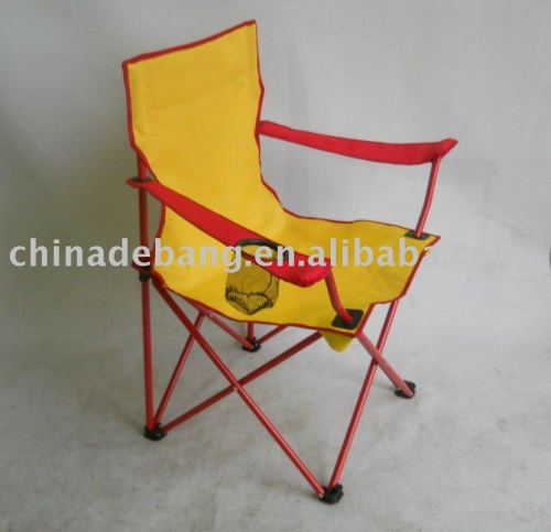 Kid's camp chair with arm rest
