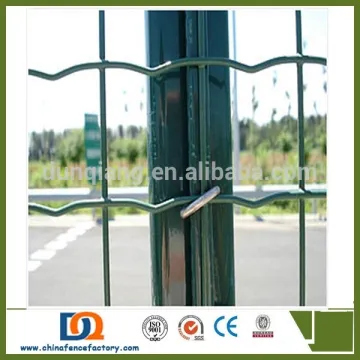 Low Carbon Steel Euro Style Wave Fence Welded Holland Wire Mesh Fencing