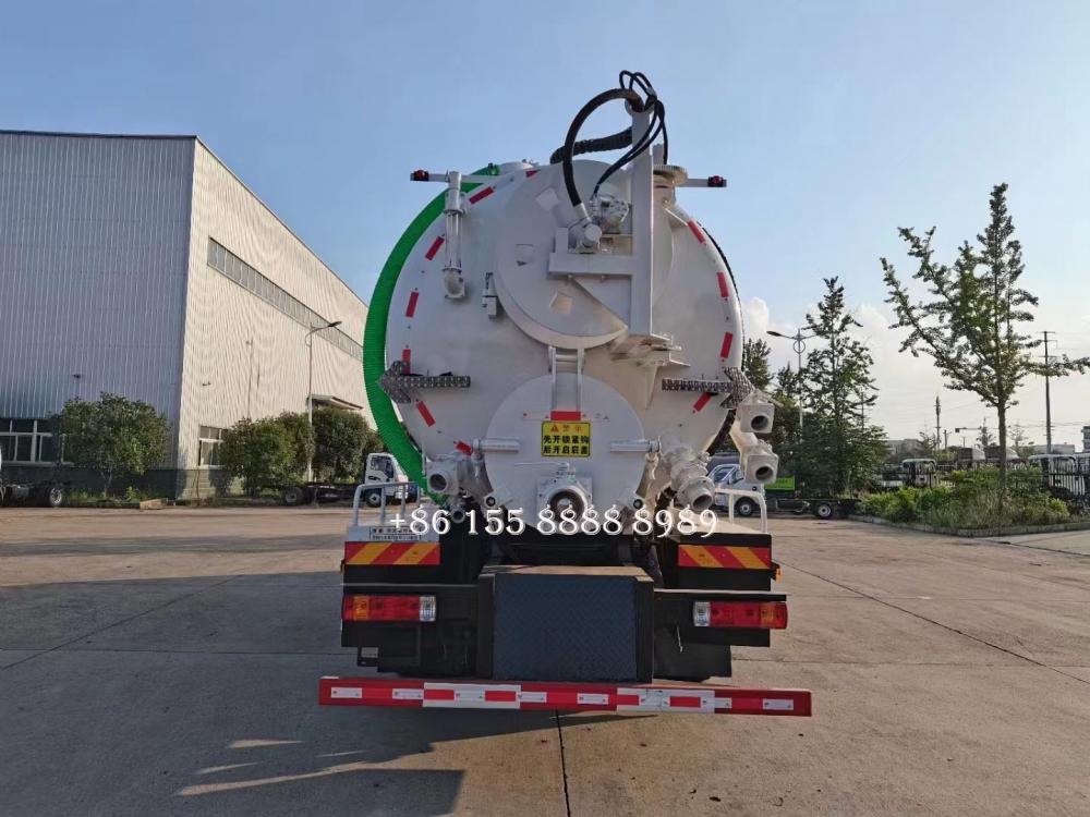 Cleaning Suction Truck 8 Jpg