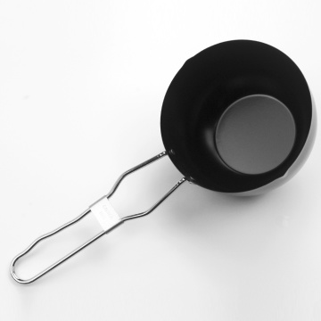 Non-stick sauce pasta pot with basting brush