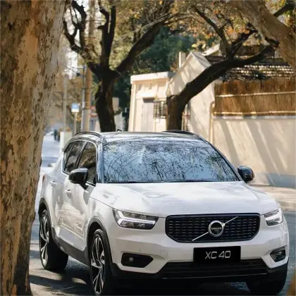 Volvo XC40 2.0T B3 FWD: Fashionable Compact SUV with Dual Clutch Performance