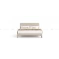 Cama de tamaño completo de lujo moderno con elegantes acentos