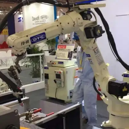 6 Axis TIG Welding Robot Arm OTC FD-V8 with CNGBS Robot Dress Pack for Automated Welding