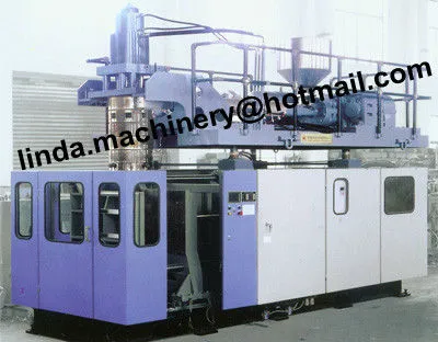 The latest technology plastic bottle blow molding machine