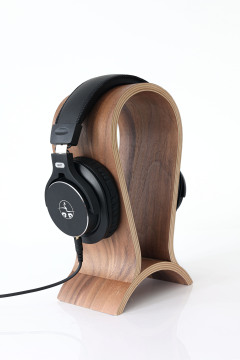 Studio Closed Reference Headphones with Detachable Cable