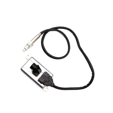OE Member 5WK97303 NOX Sensor 24V لـ Hyundai 29650-84300 أنظمة غاز العادم للسيارات