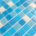 Azulejos de piscina de mosaico de vidrio de azul mixto