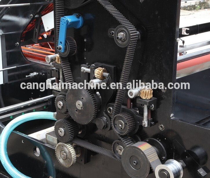 Corrugated paperboard laminating machine