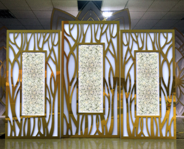 Luxury Gold PVC Acrylic Wedding Backdrop with Flowers