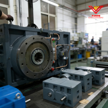 Reductor de extrusión de caucho azul oscuro con motor auxiliar