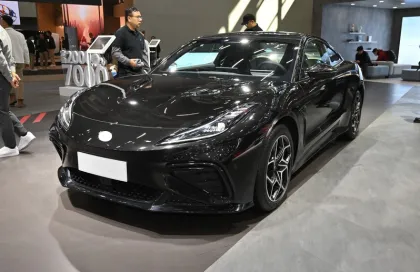 Hot Selling Chinese Electric Sports Cars: Pure Electric Cars From China