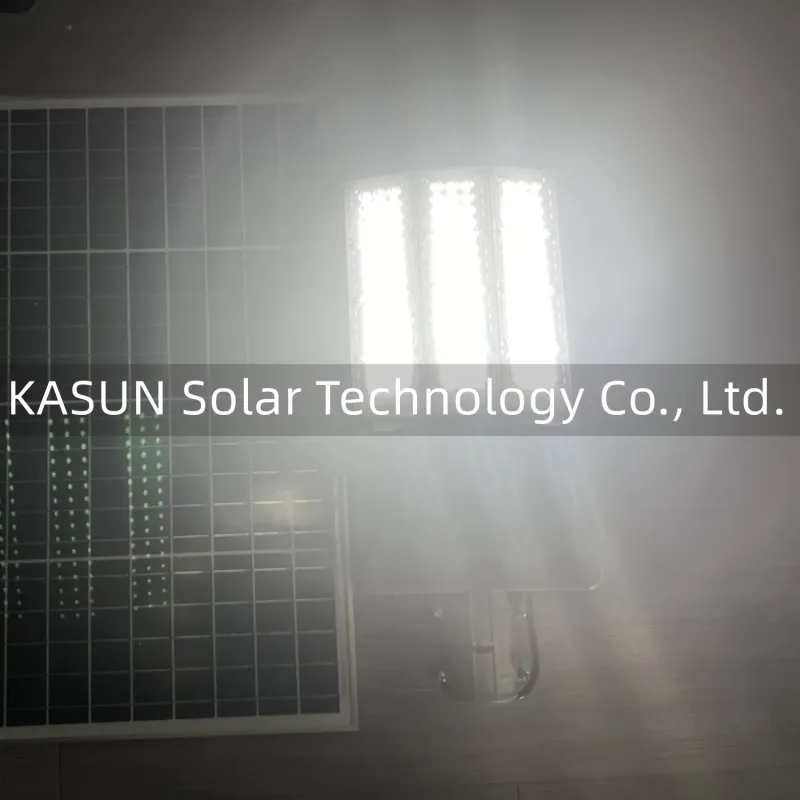 500W High Brightness Solar Street Light for Parking Lot and Yard