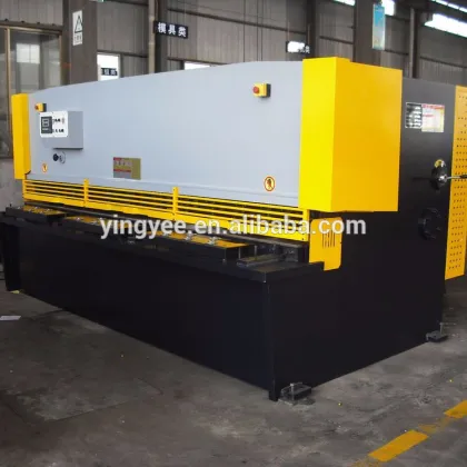 Hydraulic shearing machine made with Omromn brand