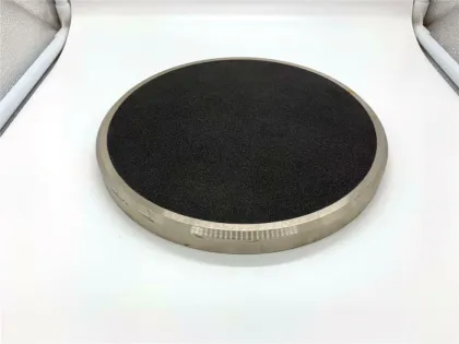 Ceramic vacuum chuck for photovoltaic solar energy (microporous)