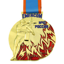 Hanging Golden Gate Robin Hood Half Marathon Medal