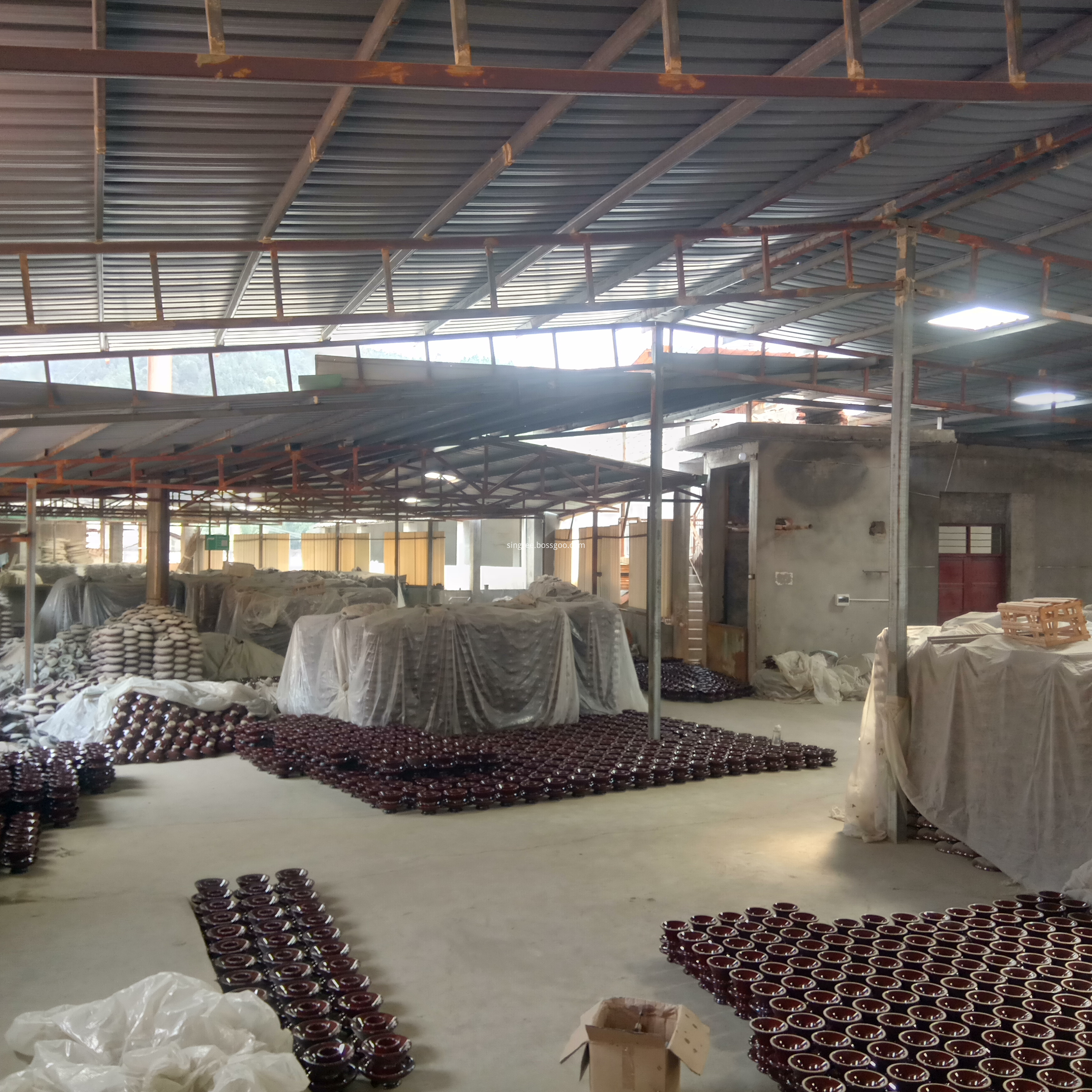 porcelain insulator
