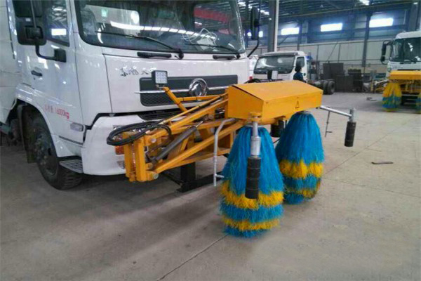 road sweeper truck manufacturers 8