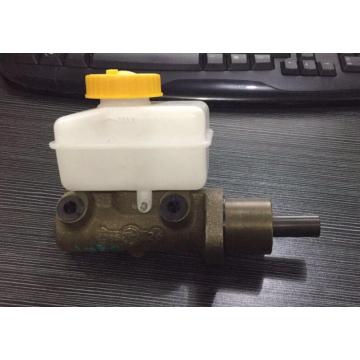 Cilindro maestro de freno para Nissan T031226021