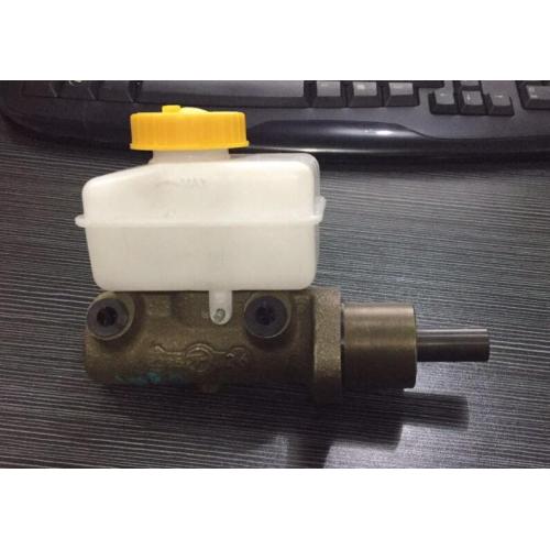 Cilindro mestre de freio para Nissan T031226021