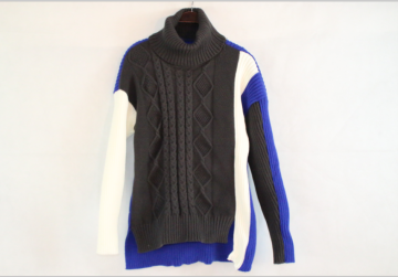 Maglione a cucciolo blu e bianco