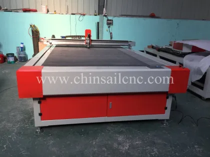 World Popular CNC Vibrating Knife CE Cutting Machines for Textile Cloth