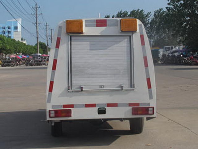 Jiefang Gasoline Small 3CBM Street Washing Vehicle