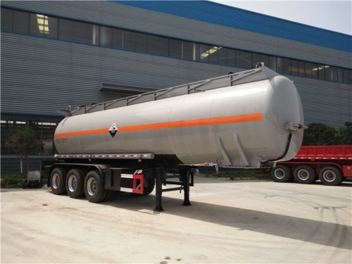 30000 liter bulktanktrailers voor corrosieve vloeistoffen