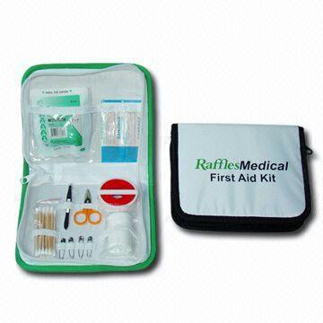 17.5 x 13.5 x 3cm First-aid Kit, Composed of Medical Case, Bandages and Vinyl Gloves
