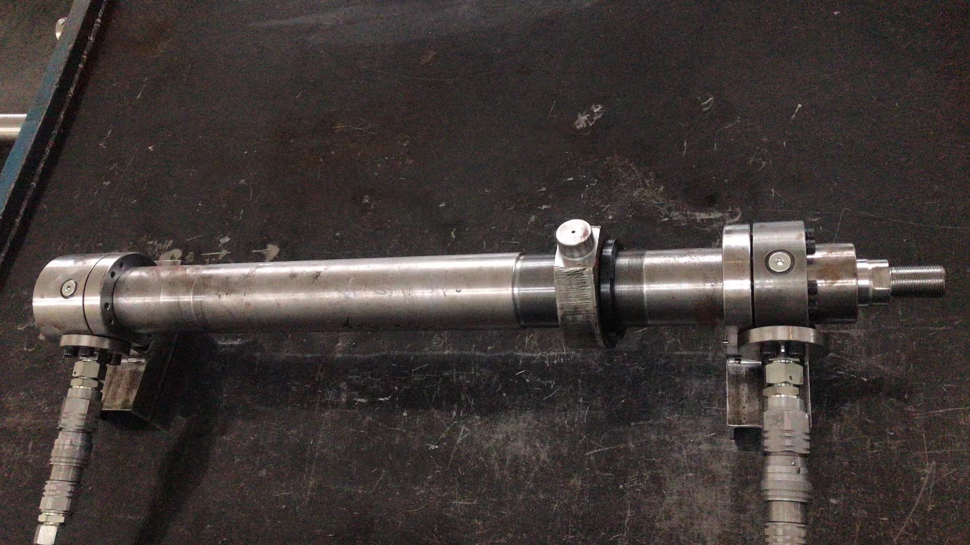 63 45-650 hydraulic cylinder