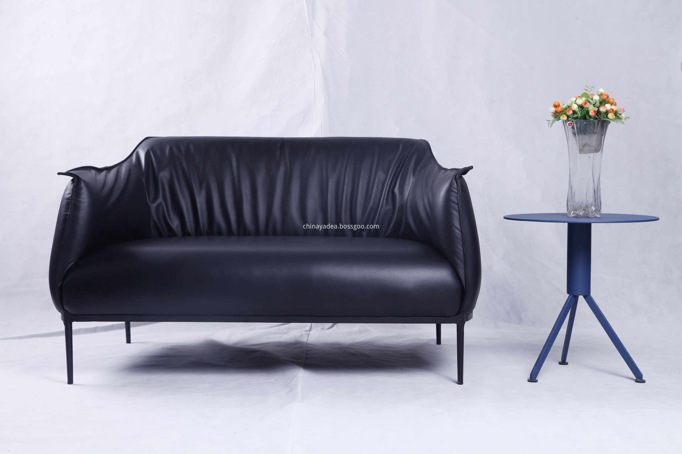 Archibald Loveseat