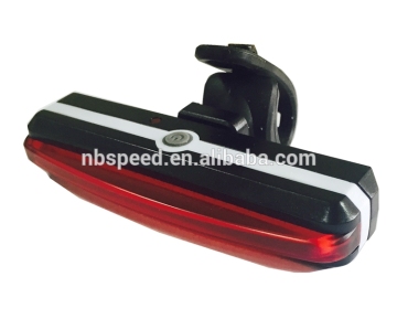 Red LED bike tail light with flashing
