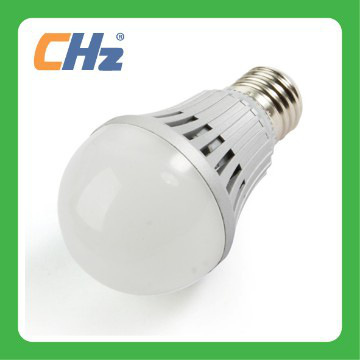 8w 110V-277V E26/E27 Indoor LED Bulb lamp smd5630