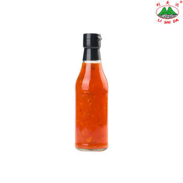 250 ml szklanej butelki tajskiego sosu słodkiego chili