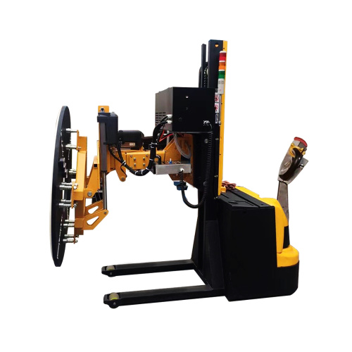 Forklift with Vacuum Lifter for Grabing Material