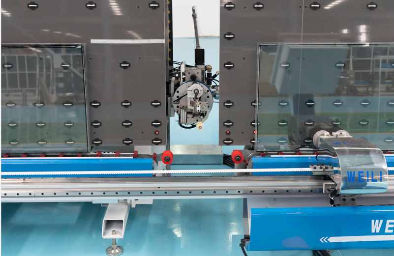 2500mm Double Shape Glazing Sealing Robot