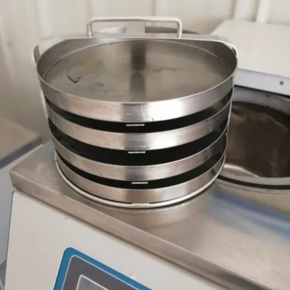 Lab experimental snake venom freeze dryer