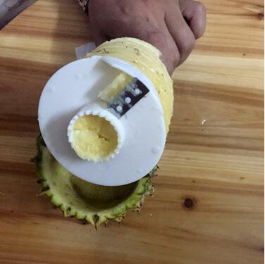 pineapple slicer 