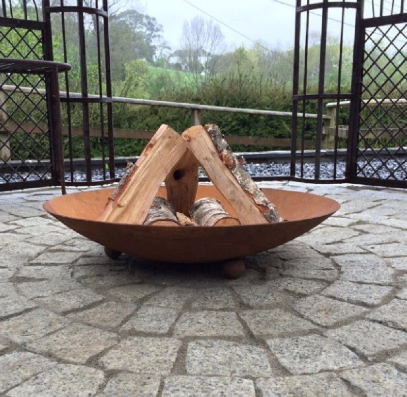 Heavy Duty Cast Iron Cauldron Fire Pit