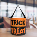 Leuchtende Halloween -Süßigkeiten -Tasche