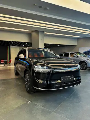 Huawei AITO M9 Electric SUV 2025