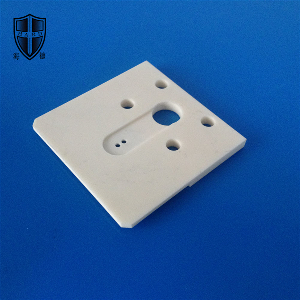 1600C 95% 96% alumina ceramic chassis plate