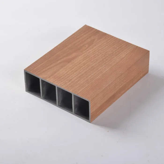 Weatherproof WPC Timber Tube การตกแต่งวัสดุก่อสร้างที่ทันสมัย