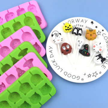 Candy Tool: Silicone Lollipop Mold for Pet Dog Cartoon DIY Chocolate and Chocolates" 

However, to better fit typical SEO practices and the length often used in search engines, a more concise version might be preferable:

"Pet Dog Cartoon Silicone Lollipo
