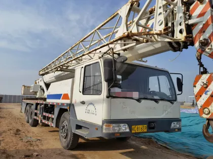 Used Zoomlion 25t Truck Crane QY25V