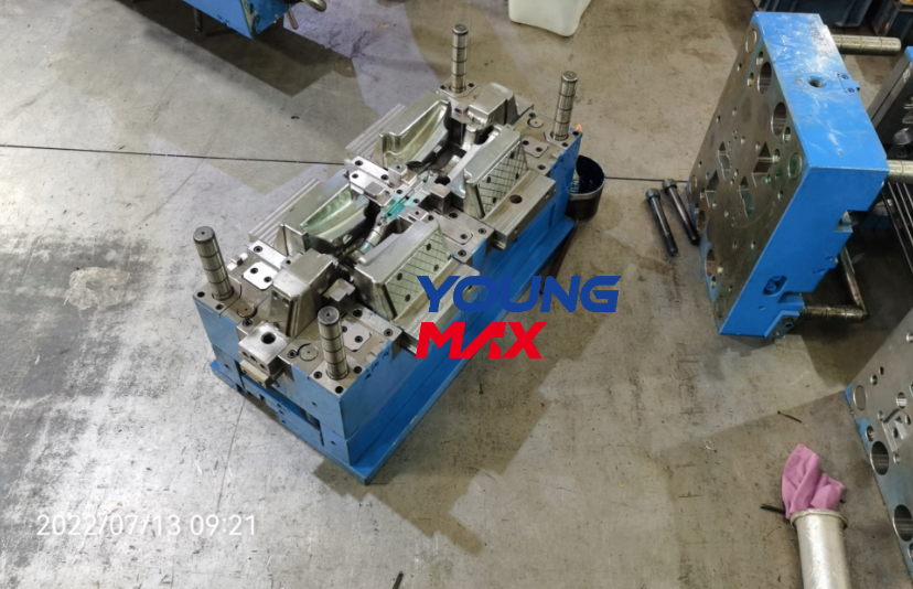 mold testing of electric kettle handle