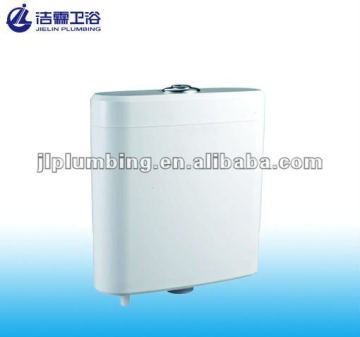 Toilet water tank